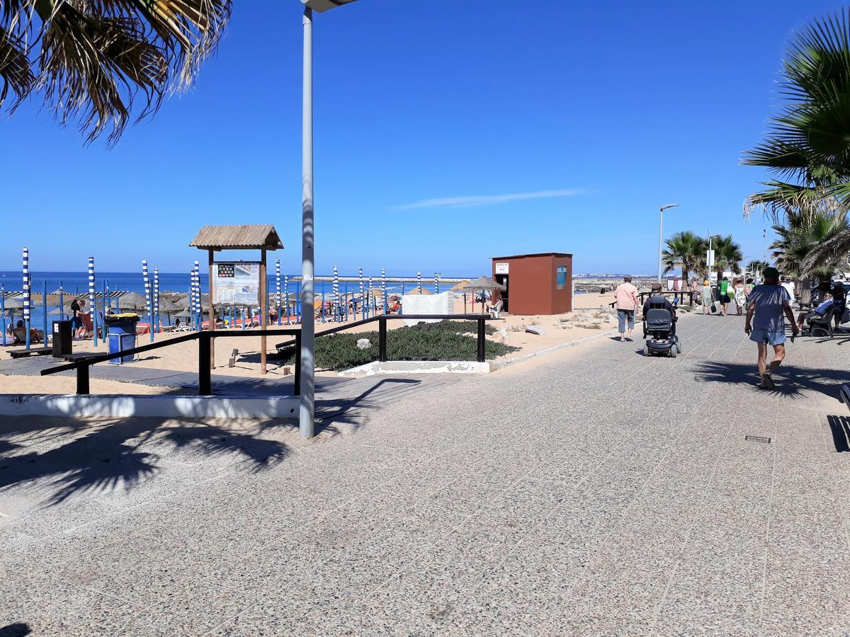 T2 Mira Praia 4- Familiar, 80Mt Praia, Wifi 奎特里拉 外观 照片